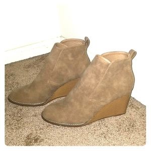 Nautica Wedged heel booties